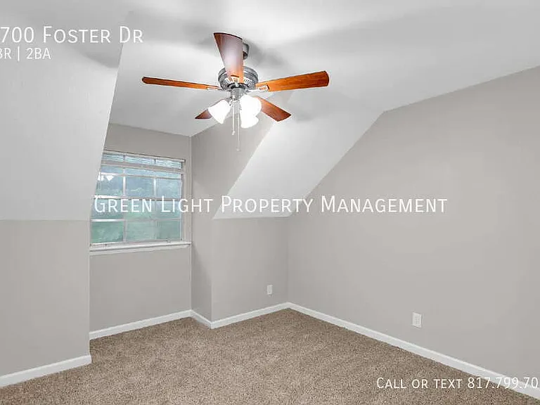 1700 Foster Dr — Photo 21