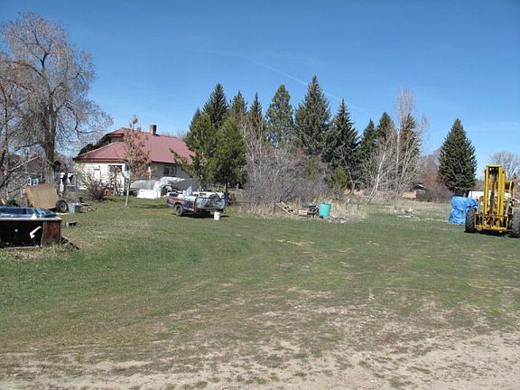 3rd image of 450 E 20th St