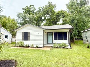 824 S Anderson St, Angleton, TX 77515