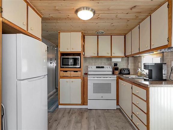 3rd image of 5127 8th St W