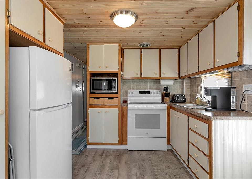 5127 8th St W, Bradenton, FL 34207 | MLS #A4681538 | Zillow