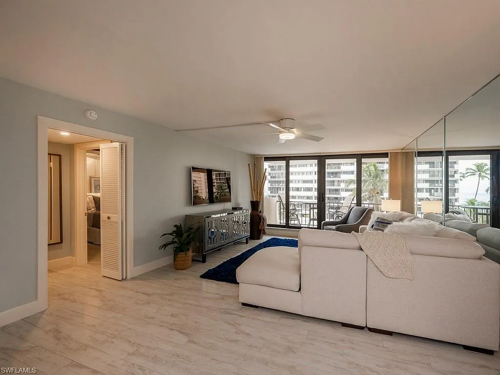 2 bed, 2.0 bath, 1267 sqft, $13,000 — Photo 3