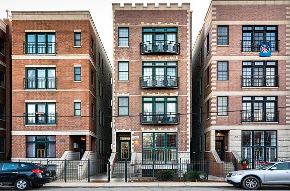 2nd image of 2637 W Belmont Ave Unit 1
