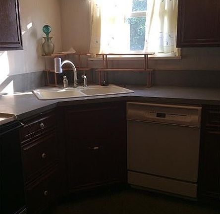 3rd image of 239 E Lincoln Ave