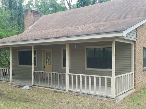 57 Blackberry Rd, Deatsville, AL 36022