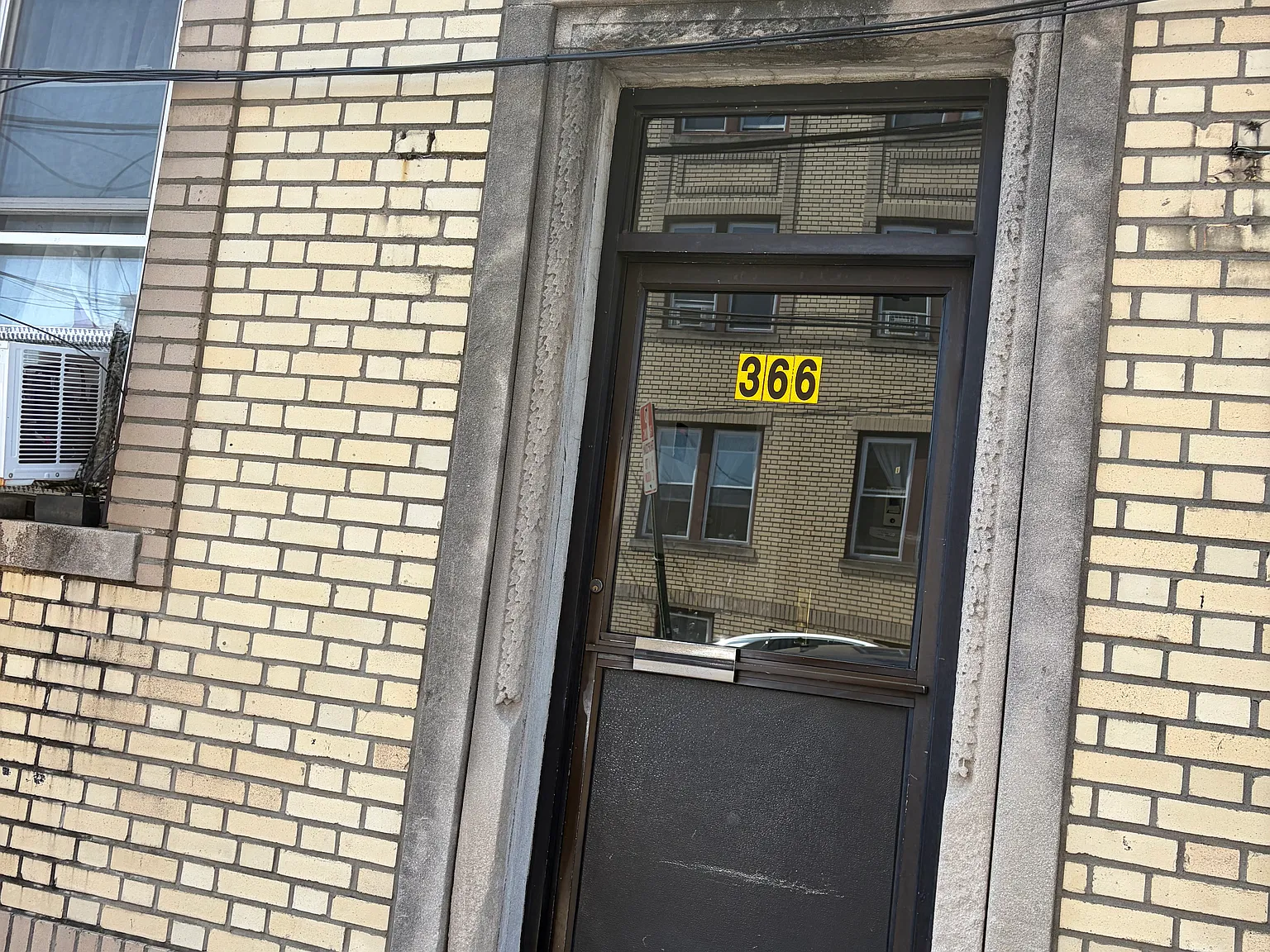 2 bed, $2,400 — Photo 2