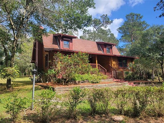 3rd image of 470 E Lake Dr