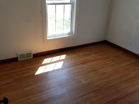 4th image of 1737 Eustis St #2