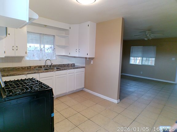 5th image of 229 1/2 E Durian Ave