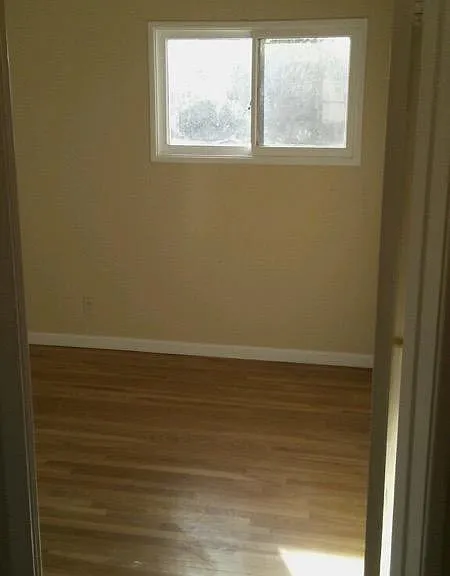 20244 Hartland St — Photo 7