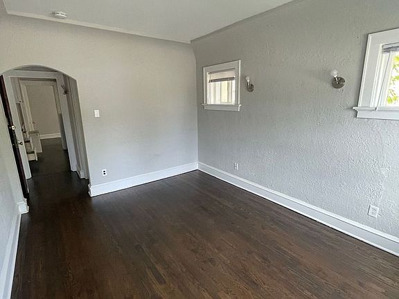 5th image of 3279 S Kinnickinnic Ave #1