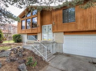 9976 S Borg Dr, Sandy, UT 84092