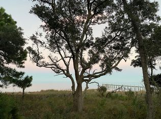 97 Sea Pines Dr, Saint Helena Island, SC 29920