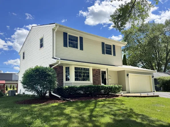 1513 Greenway TERRACE, Waukesha, WI 53186