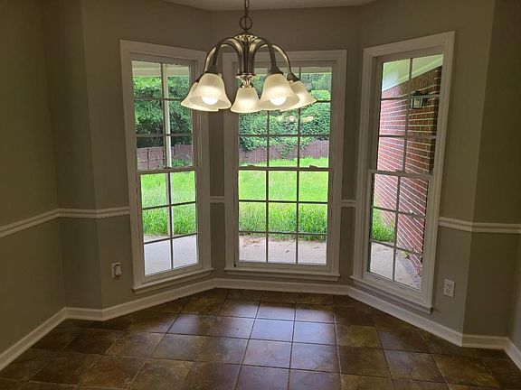 4th image of 8007 Creekland Dr