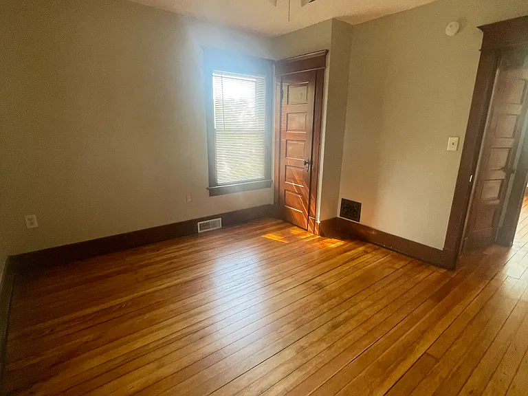 3351 S 48th St — Photo 31