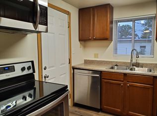 507 Mitchell Ct, Champaign, IL 61821