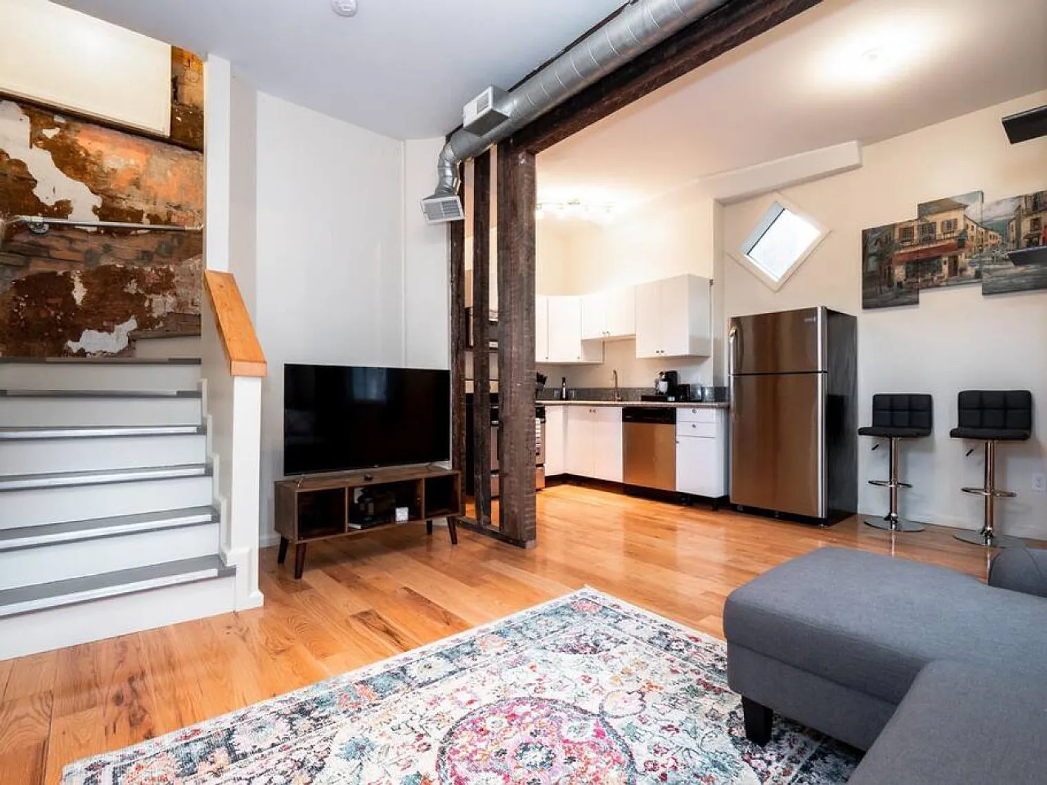 4 bed, 3.0 bath, 2960 sqft, $5,572 — Photo 4