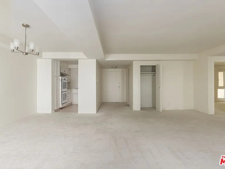 11789 Montana Ave #9 — Photo 7