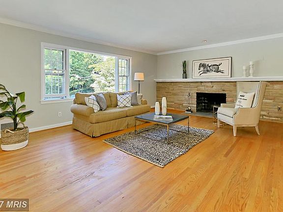 2nd image of 4514 39th St N