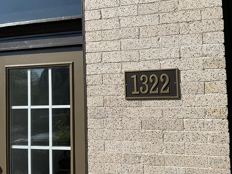 1322 W Main St #A — Photo 9