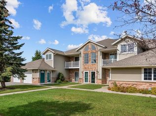 628 Shepherds Dr UNIT 5, West Bend, WI 53090