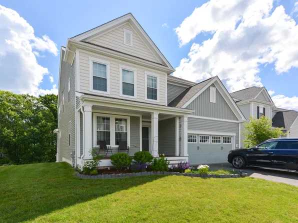 29 Walnut Way, Hopkinton, MA 01748