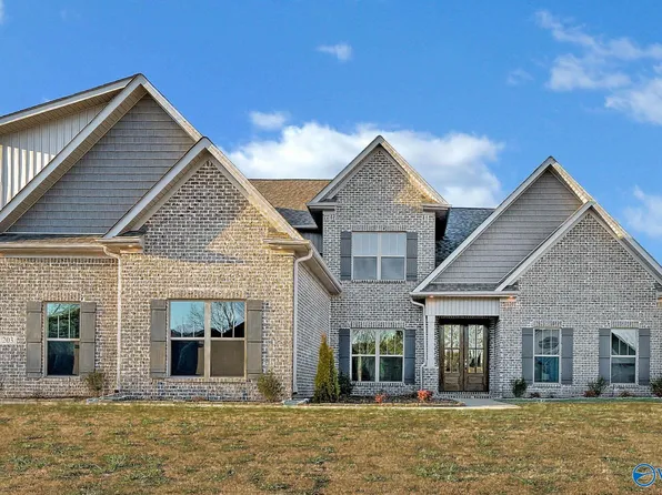 203 Midland Dr, Brownsboro, AL 35741