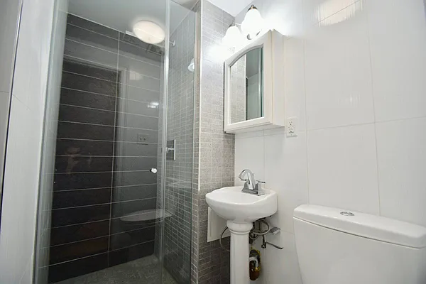 Rented by Bohemia Realty Group | media 35