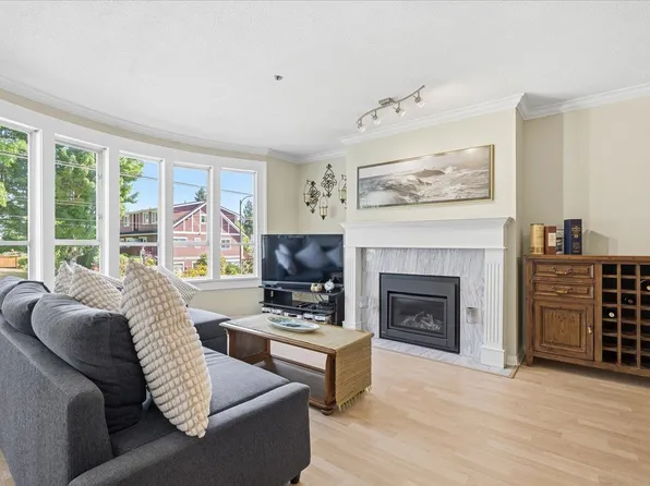 3220 W 4th Ave #201, Vancouver, BC V6K 1R9