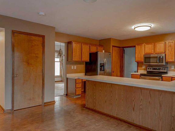 3rd image of 6974 Havington Ct