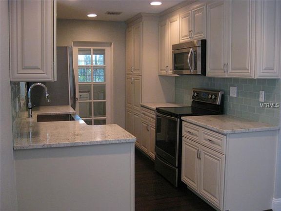 4th image of 2401 Dellwood Dr