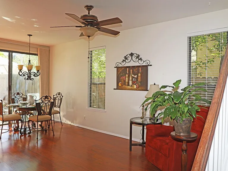 4946 Felicia Way — Photo 24