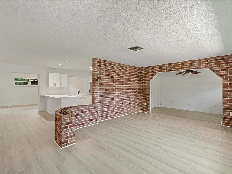 16900 SW 62nd St — Photo 13