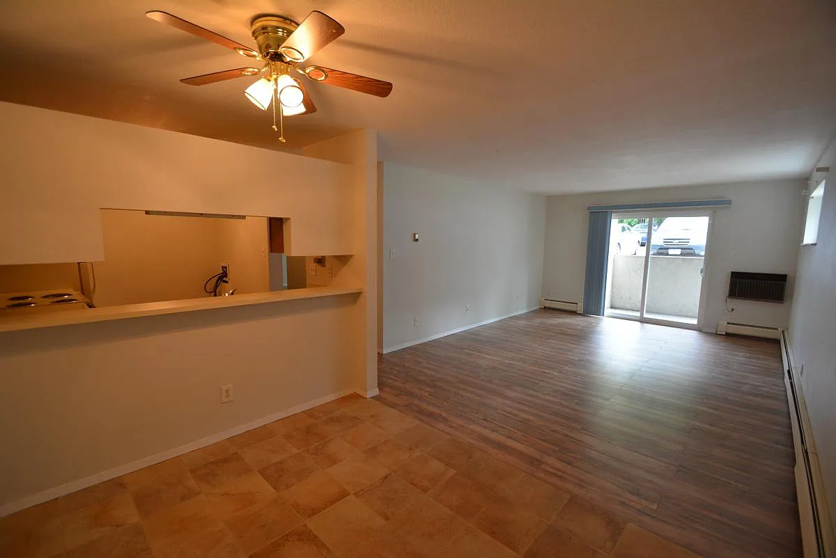 2 bed, 967 sqft, $1,500 — Photo 4