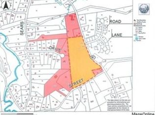 2 Pine St, Belchertown, MA 01007