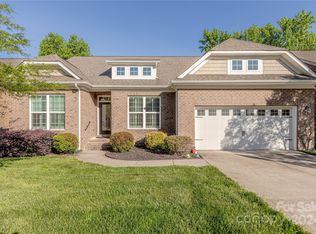 1818 Alden Oaks Ln, Charlotte, NC 28270