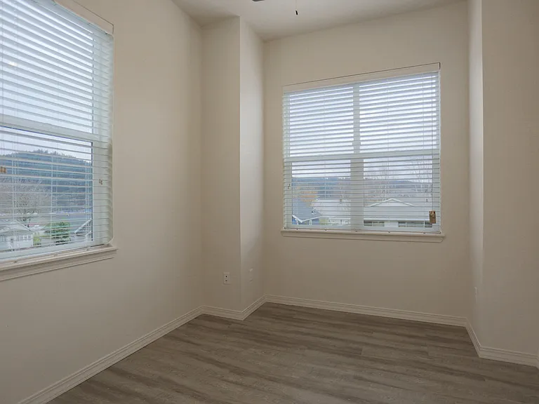 7180 N Leavitt Ave — Photo 69