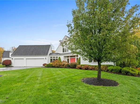 334 Rainbows End, Aurora, OH 44202