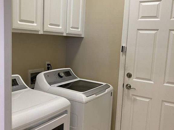 2nd image of 529 Siena Ct