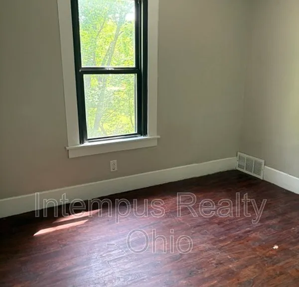 539 Falls Ave #3 — Photo 4