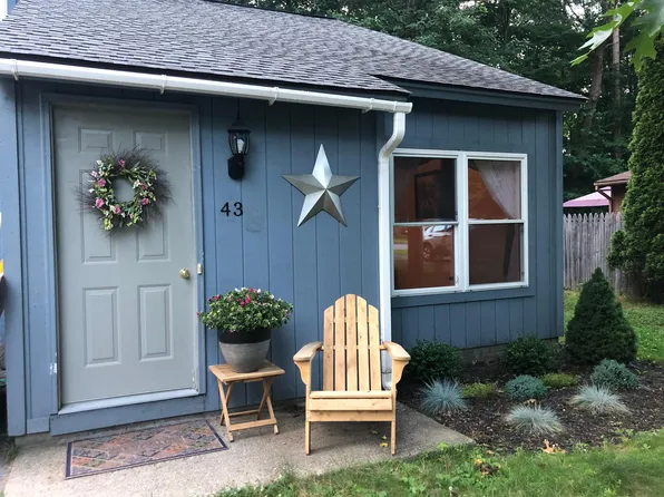 43 Arrow Wood Pl, Malta, NY 12020