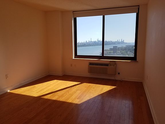 5th image of 100 Old Palisade Rd APT 702