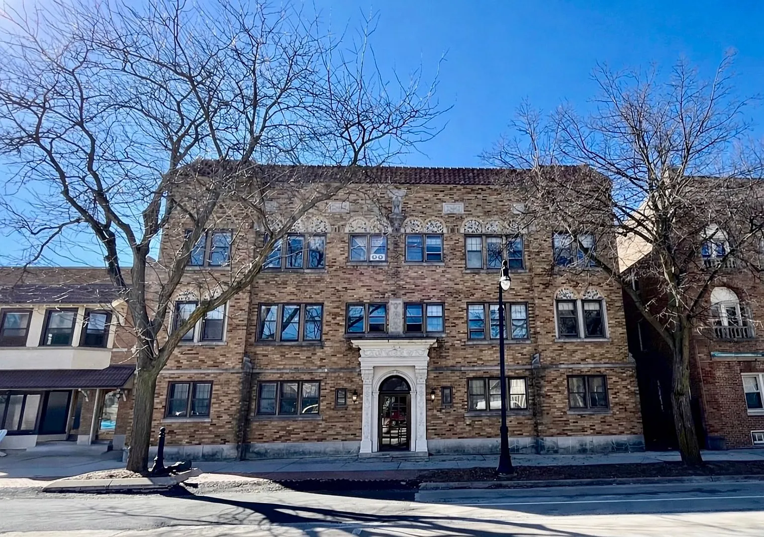 4455 N Oakland Ave — Photo 1