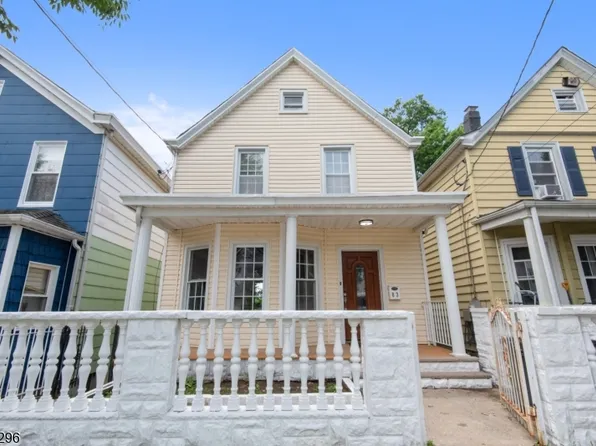 83 Wessington Ave, Garfield City, NJ 07026
