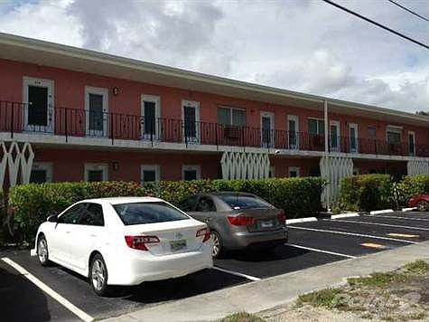 1st image of 1560 NE 127th St APT 204