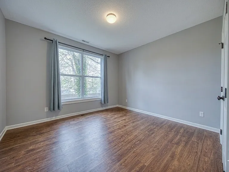 141 Northwestern Ave — Photo 9