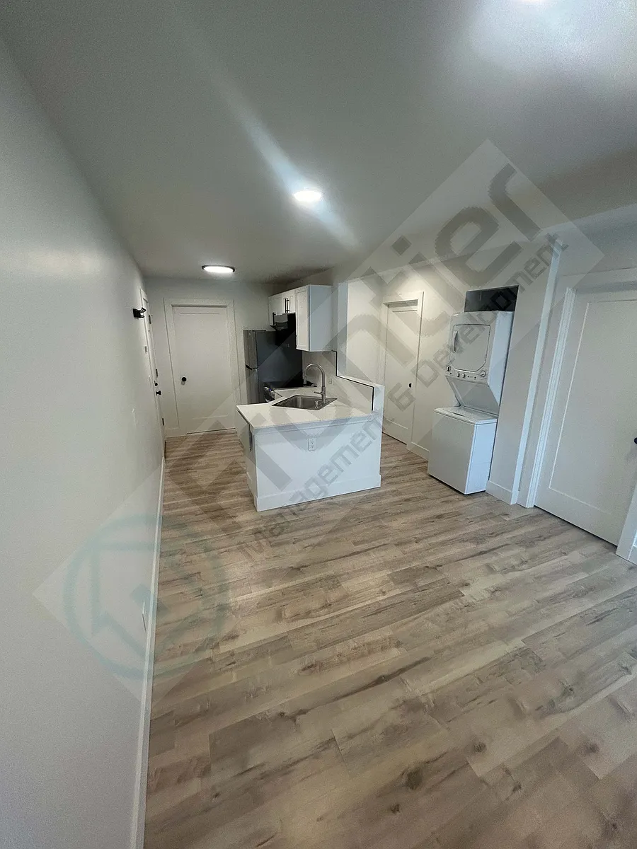 Building Photo - 2315 Whirlpool St #1