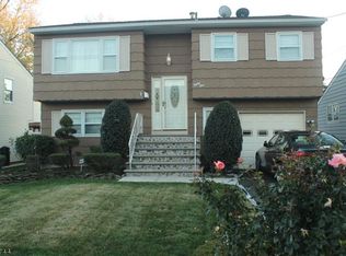 81 Canal St, Iselin, NJ 08830