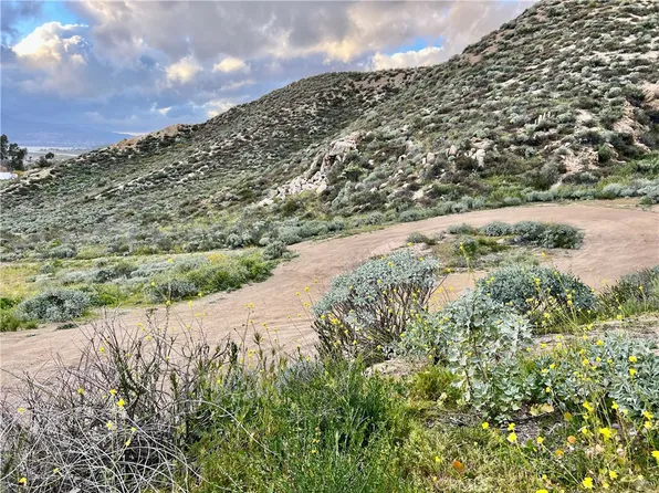 1 Sheri Ln #1, Wildomar, CA 92595